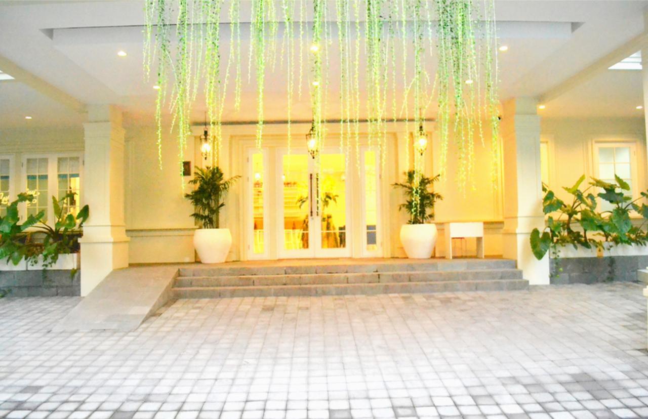 Amalfi Hotel Seminyak Екстер'єр фото