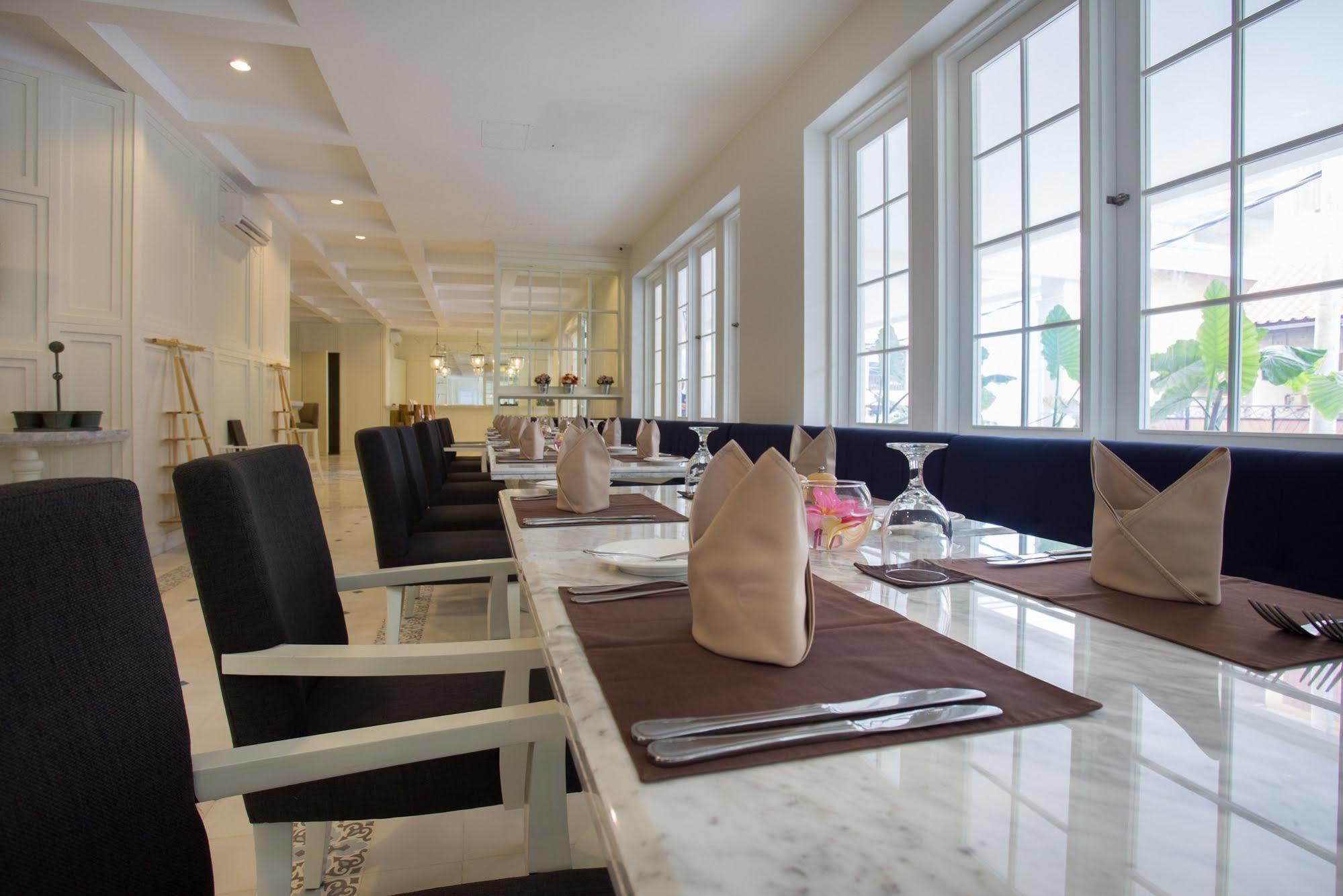 Amalfi Hotel Seminyak Екстер'єр фото