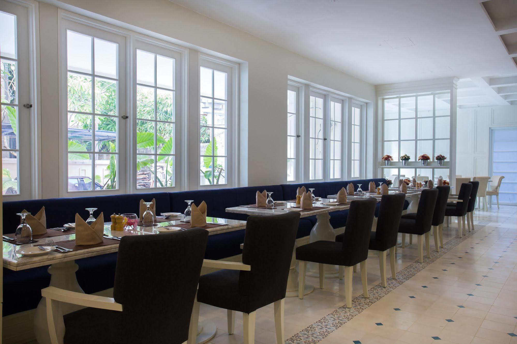 Amalfi Hotel Seminyak Екстер'єр фото