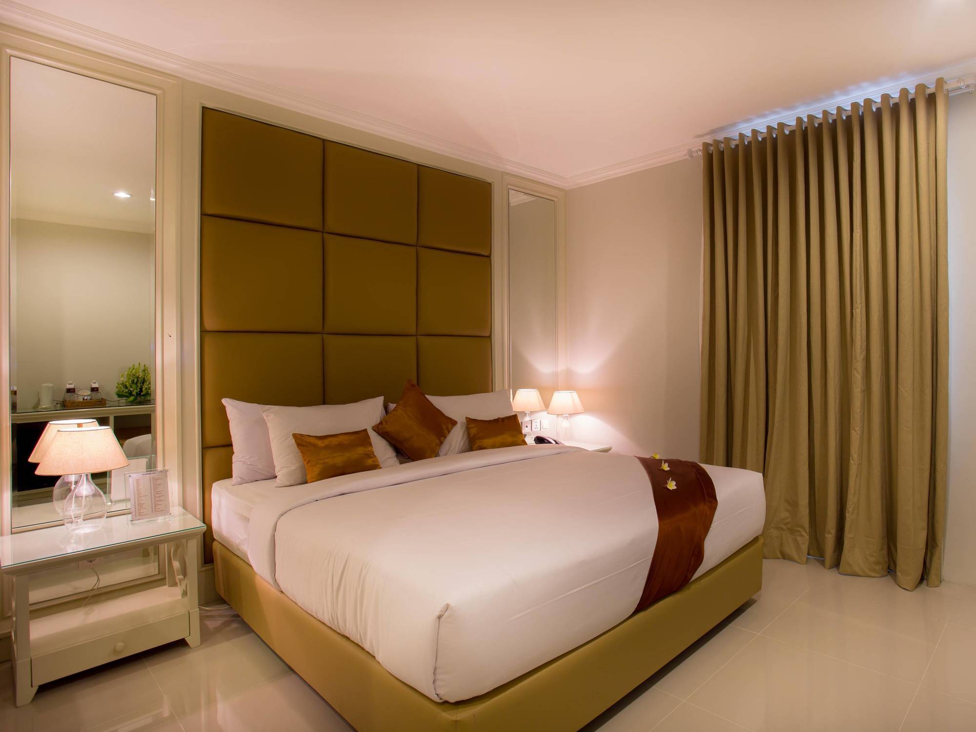 Amalfi Hotel Seminyak Екстер'єр фото