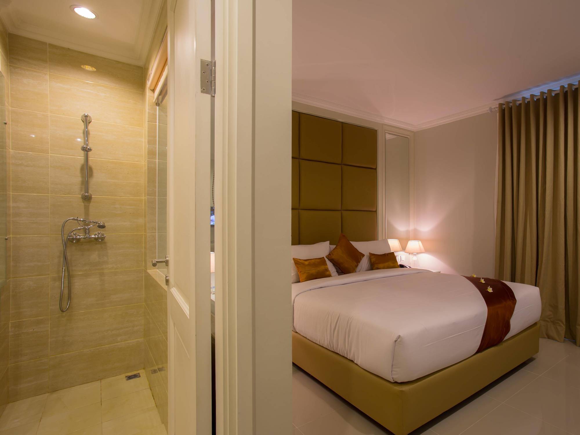 Amalfi Hotel Seminyak Екстер'єр фото