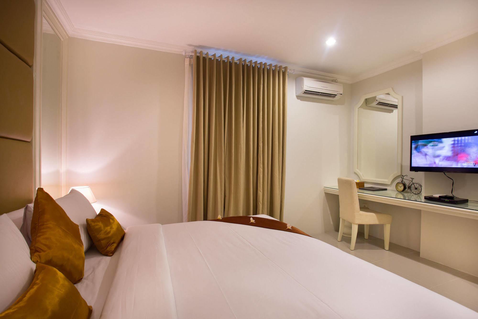 Amalfi Hotel Seminyak Екстер'єр фото